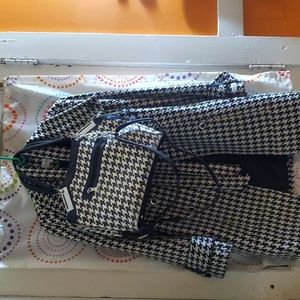 Calvin Klein ( houndstooth ) size small..